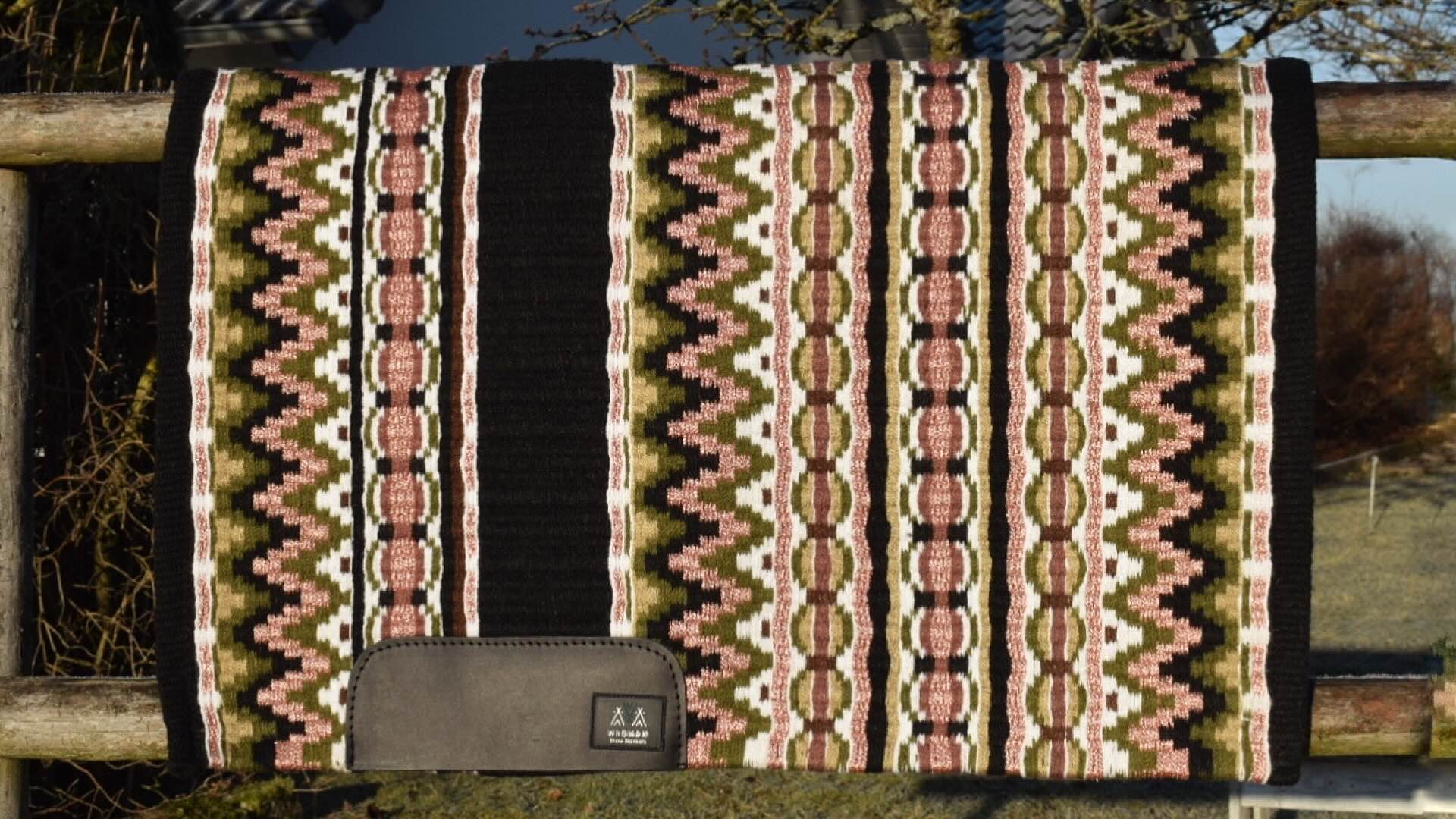 Show Blanket W W  420